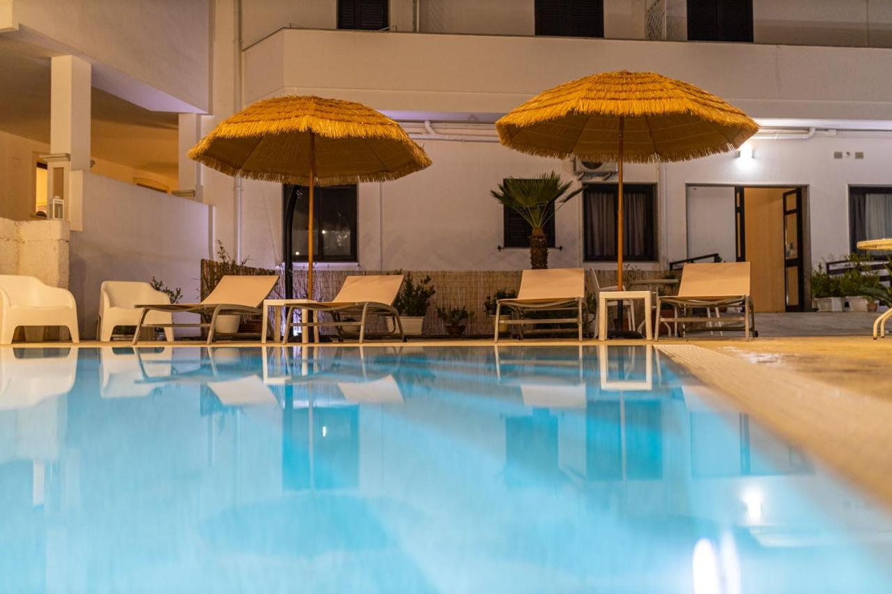 La Gemma Del Salento Rooms&Apartments Racale Exterior photo